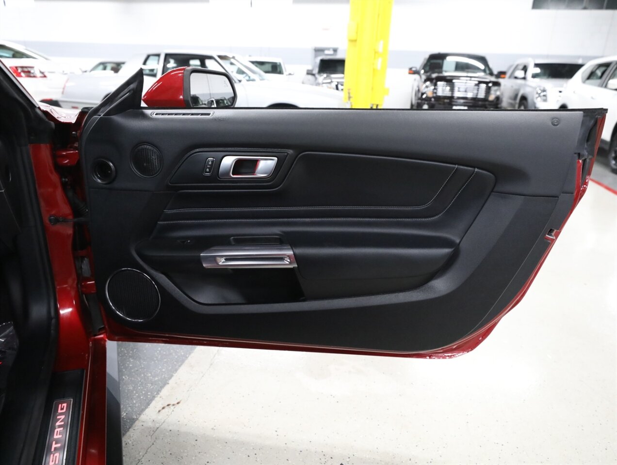 2020 Ford Mustang GT Premium - Photo 18 - Addison, IL 60101