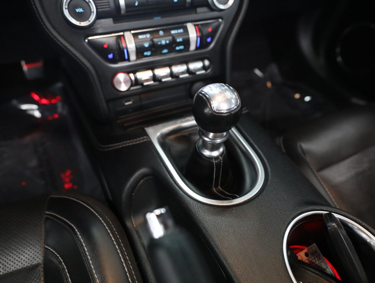 2020 Ford Mustang GT Premium - Photo 28 - Addison, IL 60101