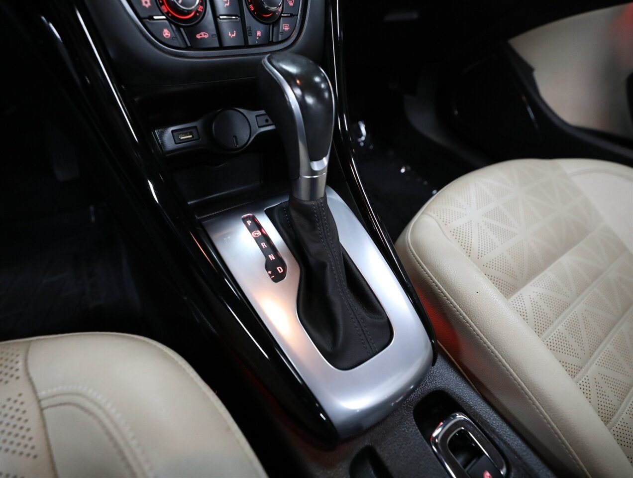 2016 Buick Cascada Premium - Photo 27 - Addison, IL 60101