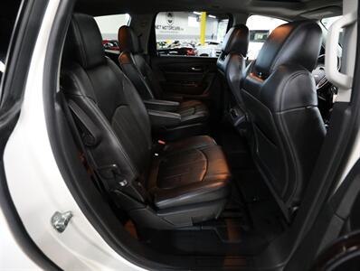 2015 Chevrolet Traverse LTZ AWD - Photo 22 - Addison, IL 60101
