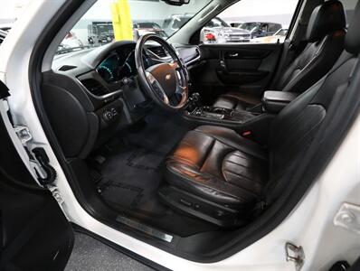 2015 Chevrolet Traverse LTZ AWD - Photo 35 - Addison, IL 60101