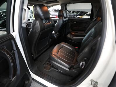 2015 Chevrolet Traverse LTZ AWD - Photo 29 - Addison, IL 60101