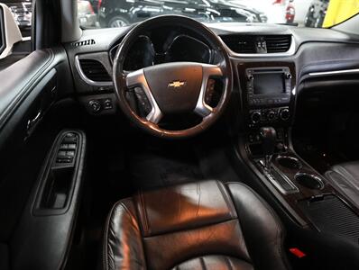 2015 Chevrolet Traverse LTZ AWD - Photo 32 - Addison, IL 60101