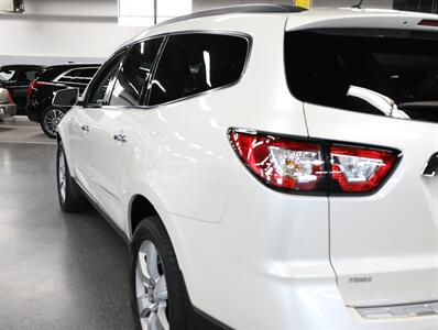 2015 Chevrolet Traverse LTZ AWD - Photo 15 - Addison, IL 60101