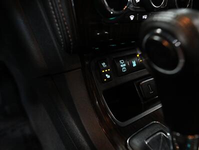 2015 Chevrolet Traverse LTZ AWD - Photo 41 - Addison, IL 60101