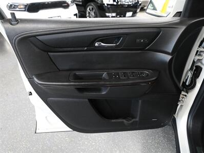 2015 Chevrolet Traverse LTZ AWD - Photo 33 - Addison, IL 60101