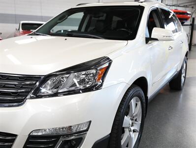 2015 Chevrolet Traverse LTZ AWD - Photo 5 - Addison, IL 60101