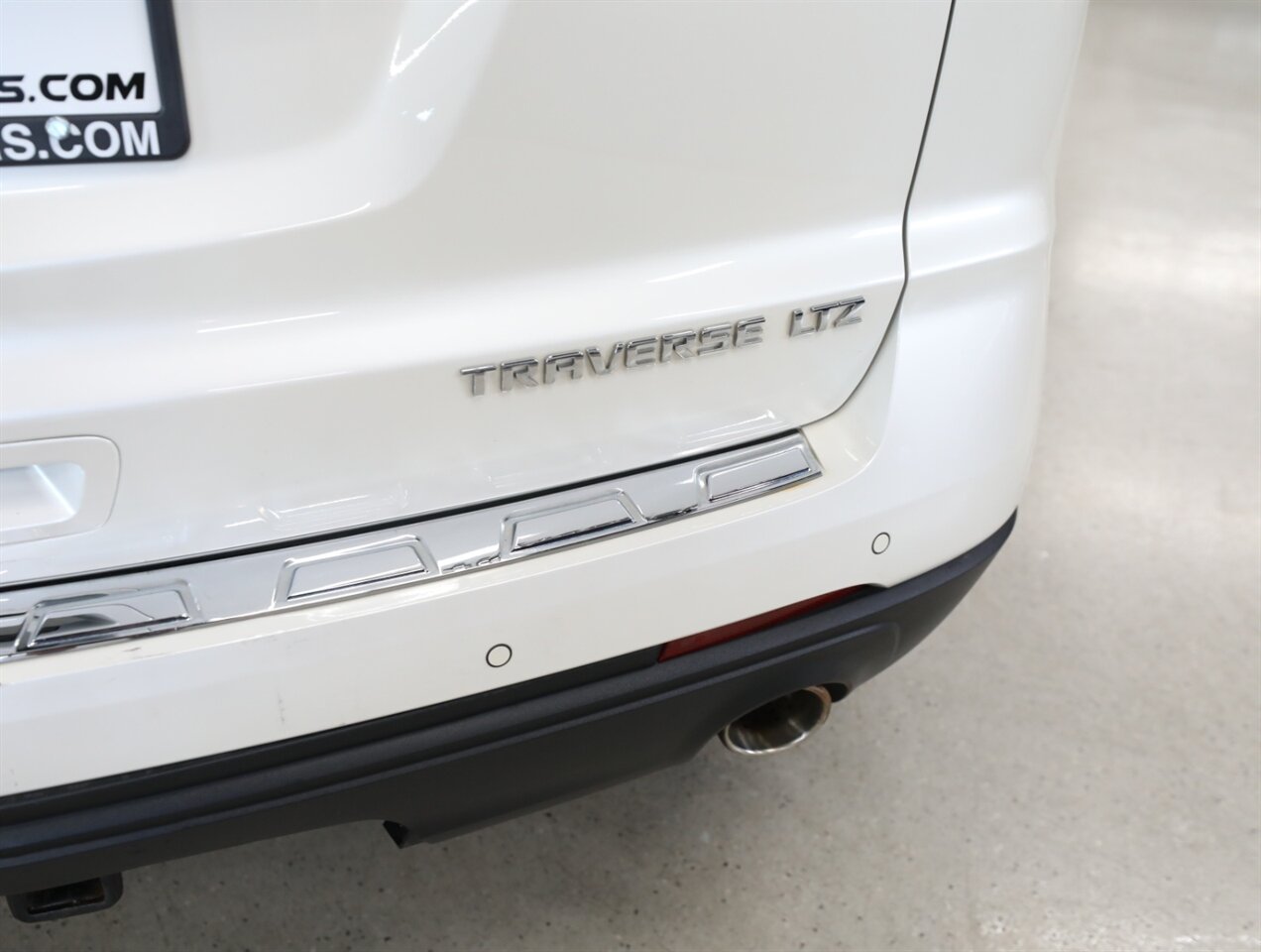 2015 Chevrolet Traverse LTZ AWD - Photo 11 - Addison, IL 60101