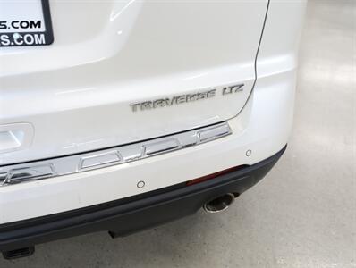 2015 Chevrolet Traverse LTZ AWD - Photo 11 - Addison, IL 60101