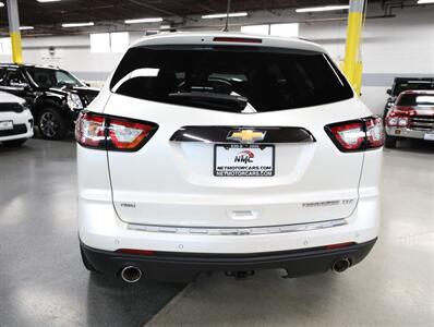 2015 Chevrolet Traverse LTZ AWD - Photo 10 - Addison, IL 60101