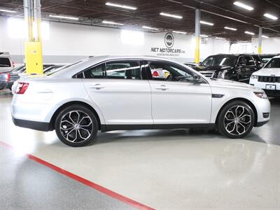 2019 Ford Taurus SHO AWD   - Photo 8 - Addison, IL 60101