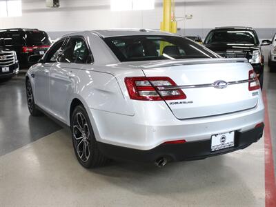 2019 Ford Taurus SHO AWD   - Photo 15 - Addison, IL 60101