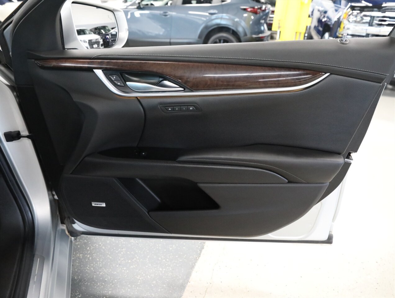 2016 Cadillac XTS Luxury - Photo 16 - Addison, IL 60101