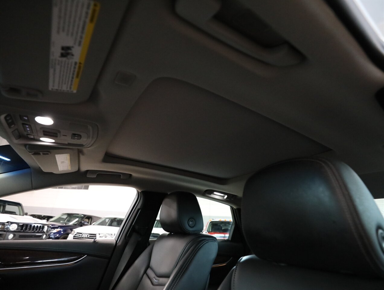 2016 Cadillac XTS Luxury - Photo 31 - Addison, IL 60101