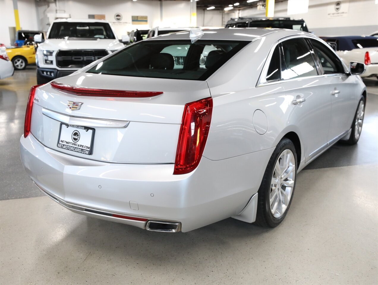 2016 Cadillac XTS Luxury - Photo 9 - Addison, IL 60101