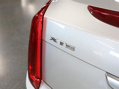 2016 Cadillac XTS Luxury - Photo 11 - Addison, IL 60101