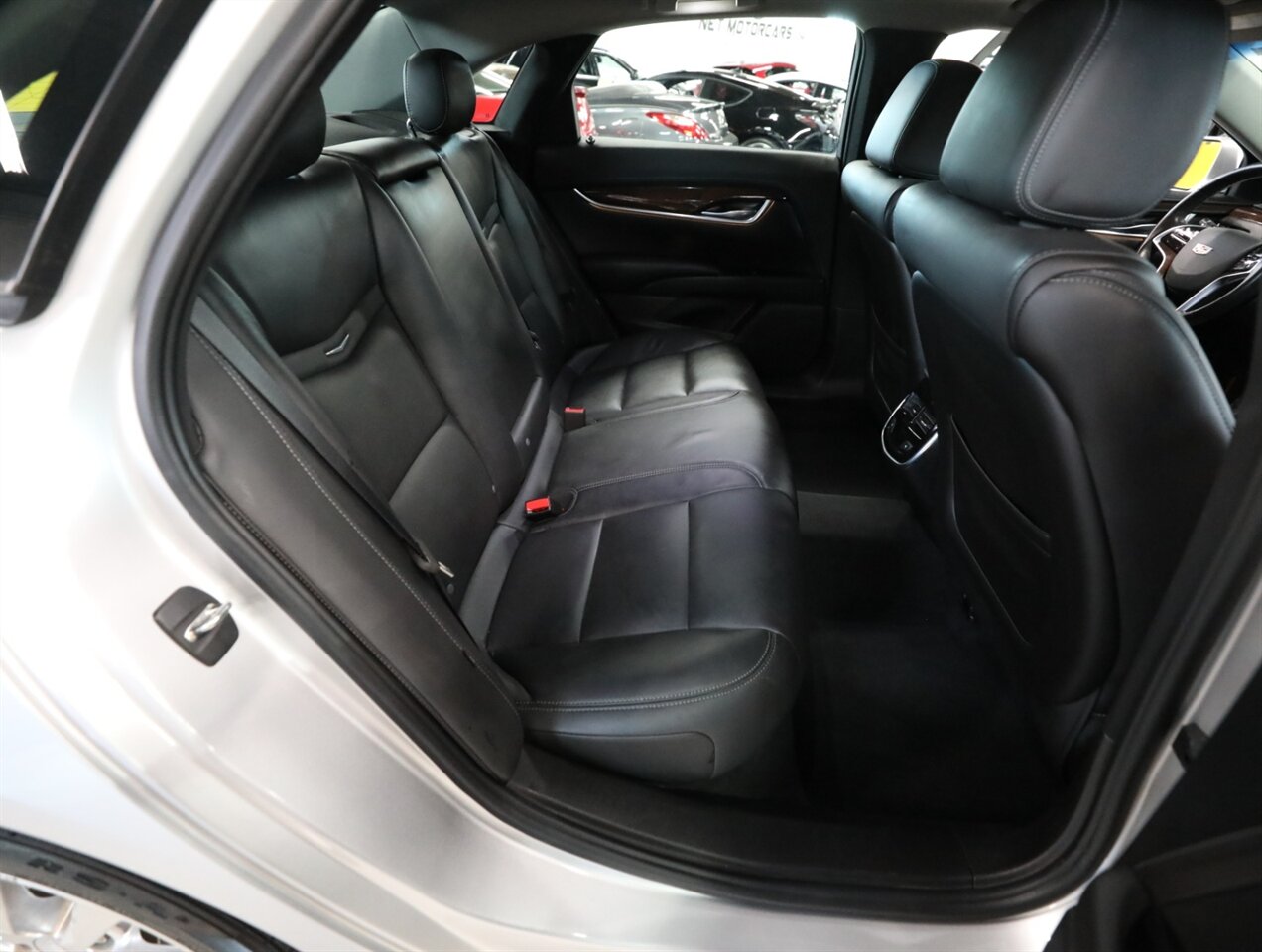 2016 Cadillac XTS Luxury - Photo 21 - Addison, IL 60101