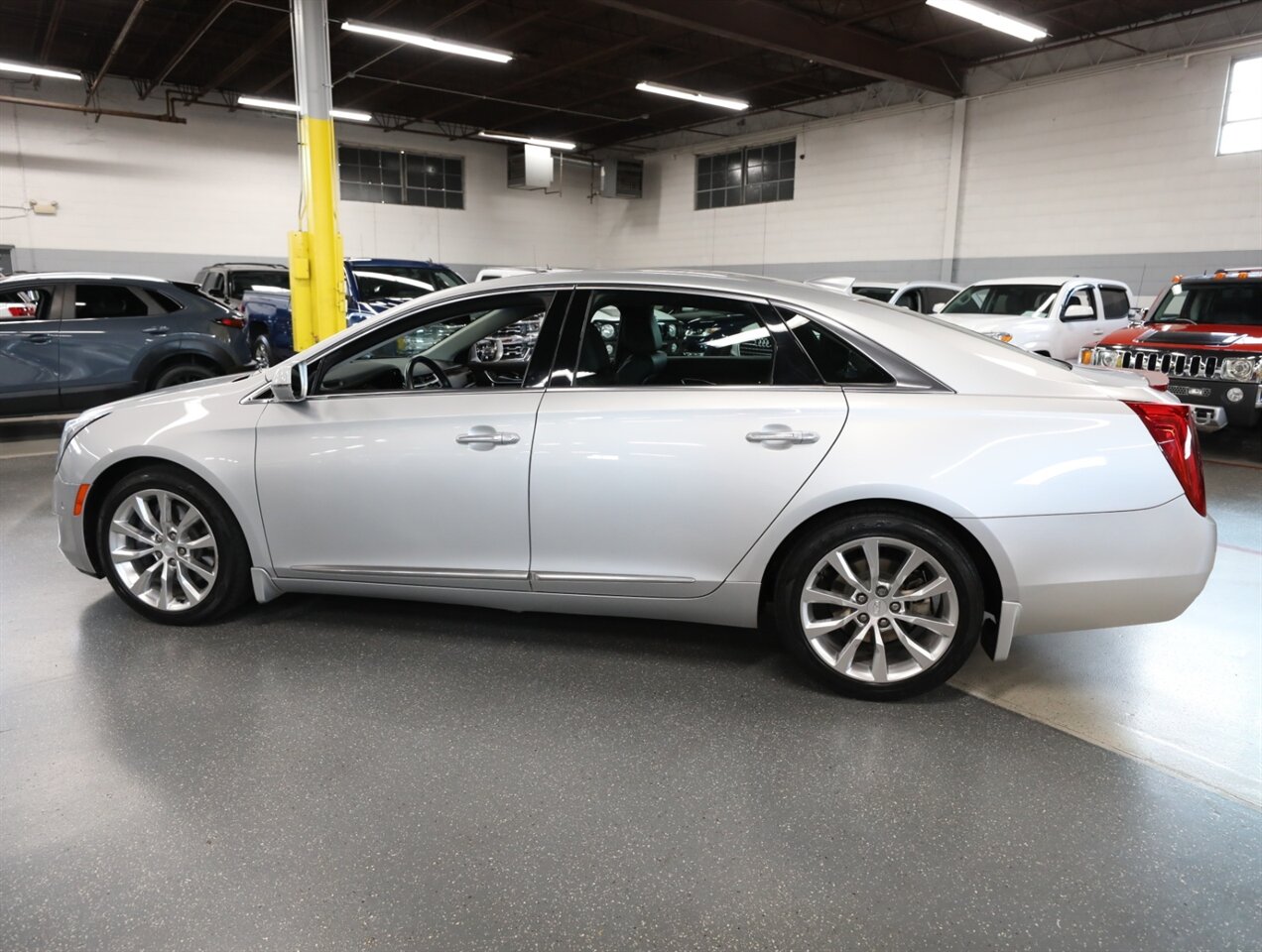 2016 Cadillac XTS Luxury - Photo 15 - Addison, IL 60101