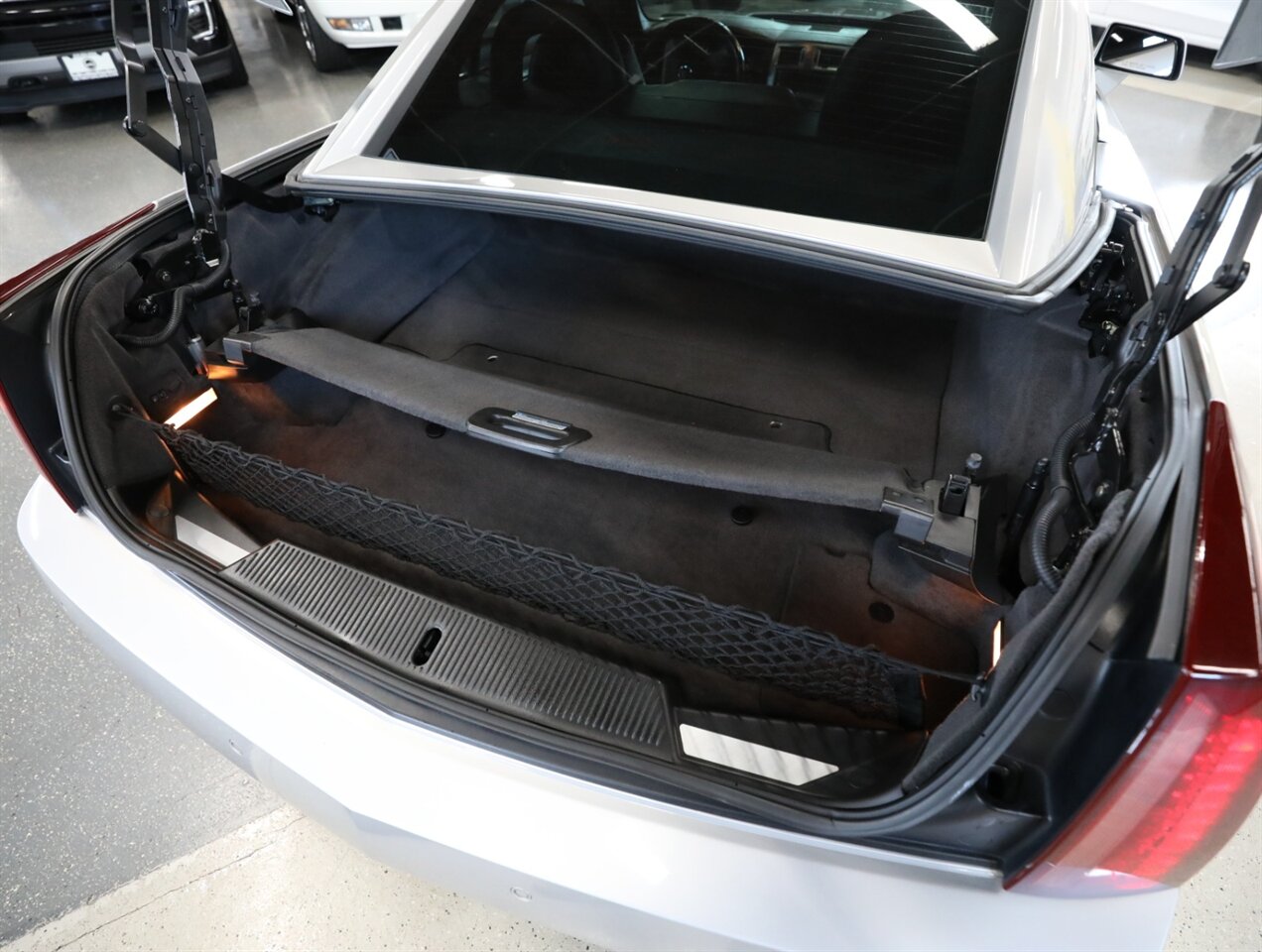 2006 Cadillac XLR-V - Photo 22 - Addison, IL 60101
