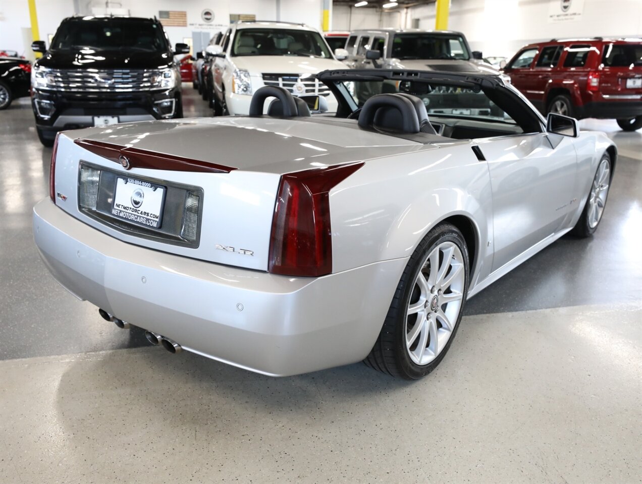 2006 Cadillac XLR-V - Photo 10 - Addison, IL 60101
