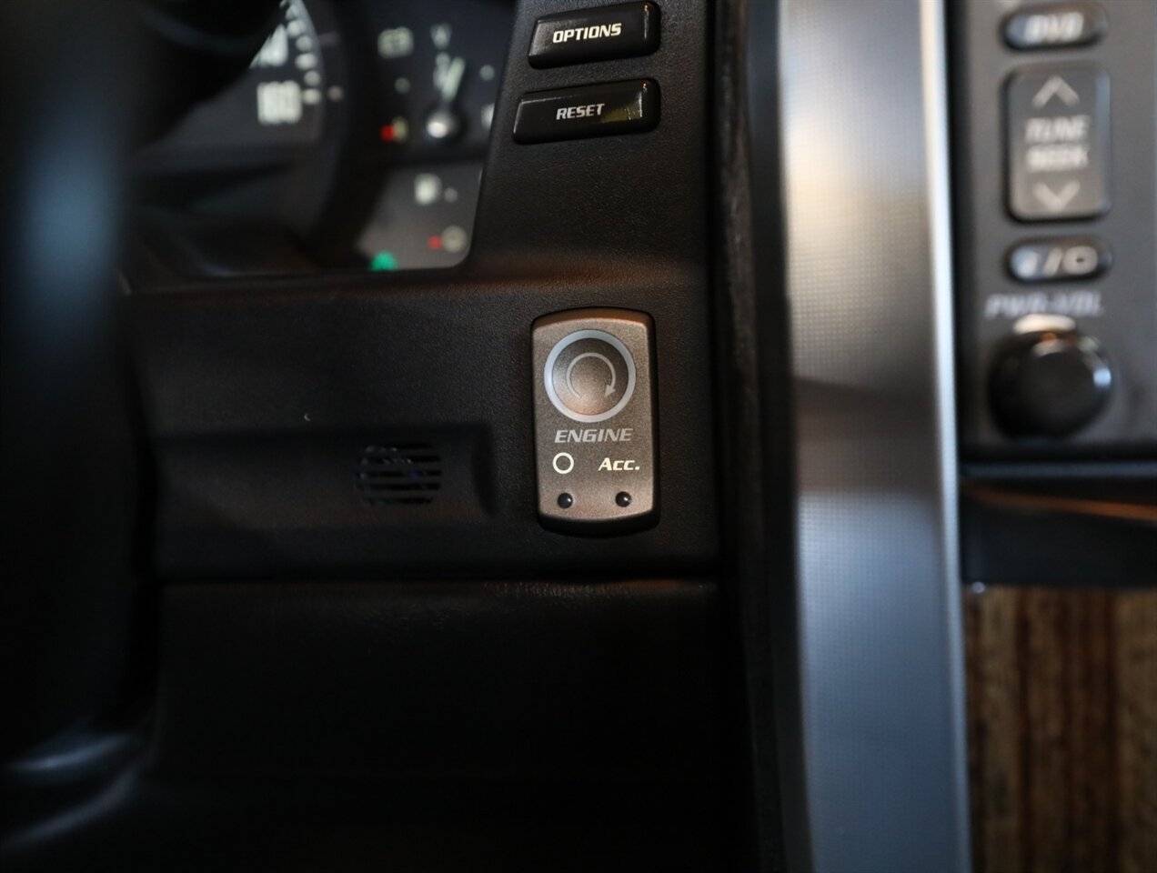 2006 Cadillac XLR-V - Photo 31 - Addison, IL 60101