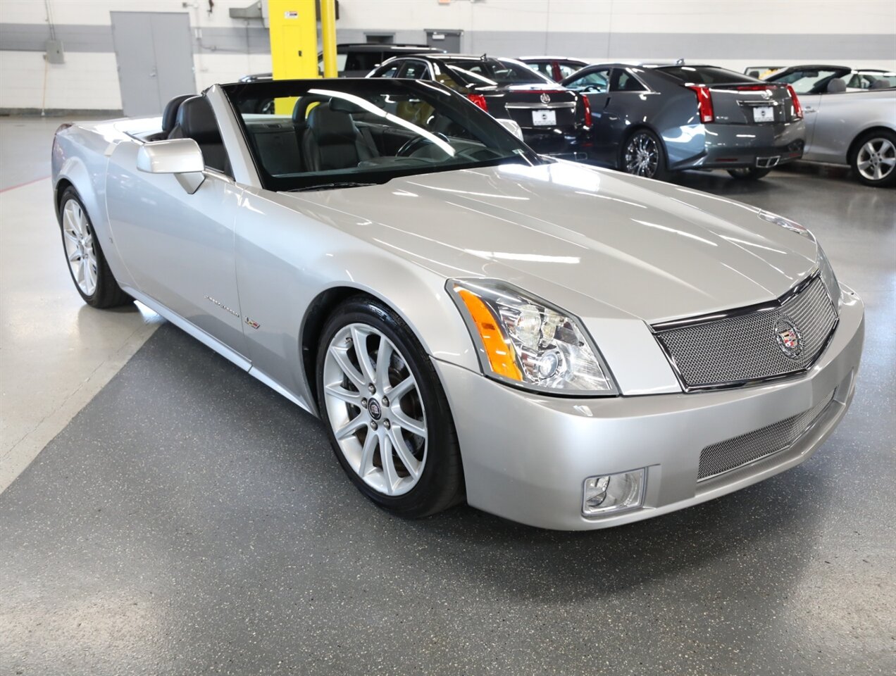 2006 Cadillac XLR-V - Photo 7 - Addison, IL 60101