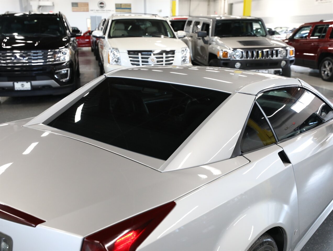 2006 Cadillac XLR-V - Photo 40 - Addison, IL 60101