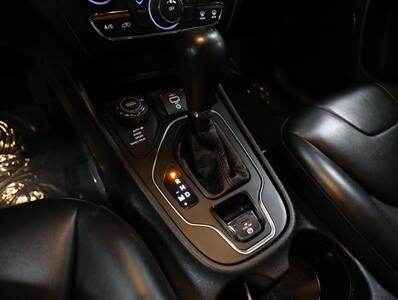 2019 Jeep Cherokee Latitude Plus 4WD   - Photo 30 - Addison, IL 60101