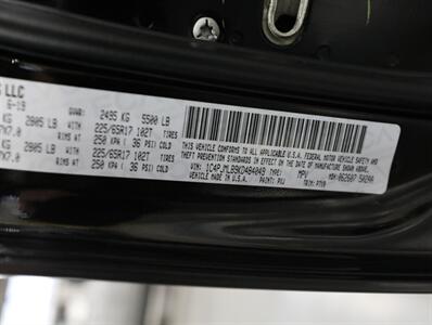 2019 Jeep Cherokee Latitude Plus 4WD   - Photo 40 - Addison, IL 60101