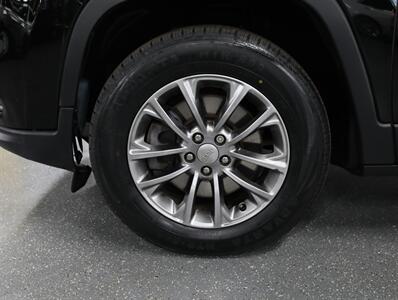 2019 Jeep Cherokee Latitude Plus 4WD   - Photo 42 - Addison, IL 60101