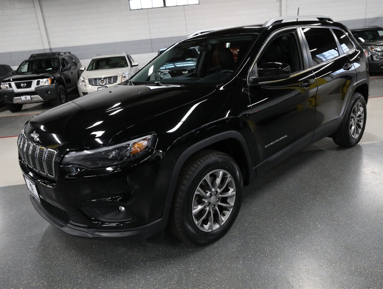 2019 Jeep Cherokee Latitude photo 2
