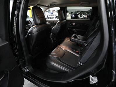 2019 Jeep Cherokee Latitude Plus 4WD   - Photo 24 - Addison, IL 60101