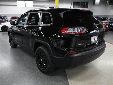 2019 Jeep Cherokee Latitude Plus 4WD   - Photo 13 - Addison, IL 60101