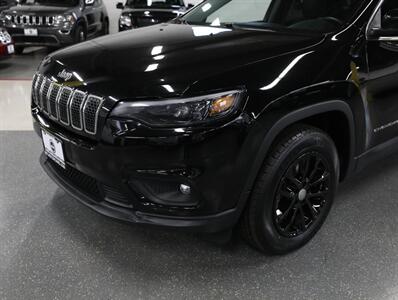 2019 Jeep Cherokee Latitude Plus 4WD   - Photo 3 - Addison, IL 60101