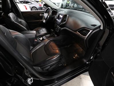 2019 Jeep Cherokee Latitude Plus 4WD   - Photo 17 - Addison, IL 60101