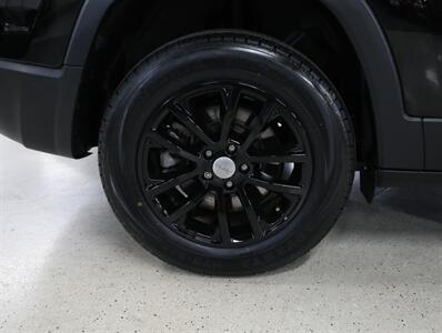 2019 Jeep Cherokee Latitude Plus 4WD   - Photo 44 - Addison, IL 60101