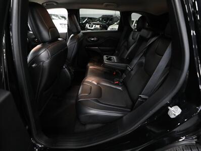 2019 Jeep Cherokee Latitude Plus 4WD   - Photo 25 - Addison, IL 60101