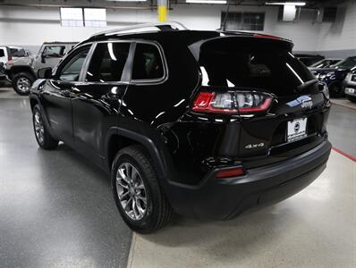 2019 Jeep Cherokee Latitude Plus 4WD   - Photo 13 - Addison, IL 60101