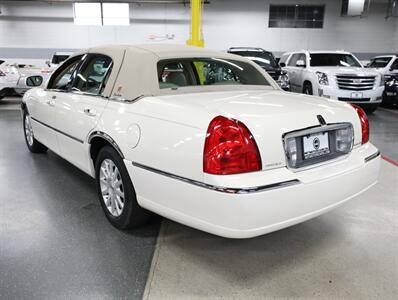 2007 Lincoln Town Car Signature - Photo 14 - Addison, IL 60101