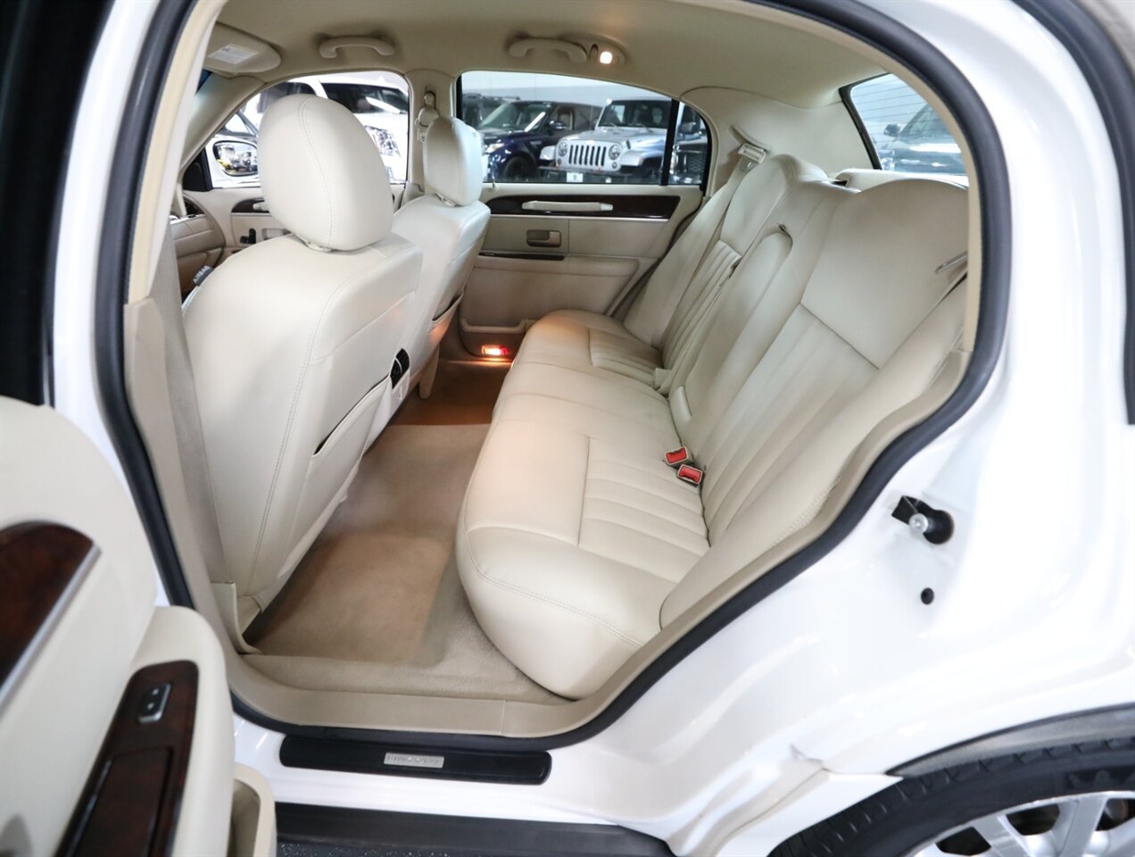 2007 Lincoln Town Car Signature - Photo 26 - Addison, IL 60101