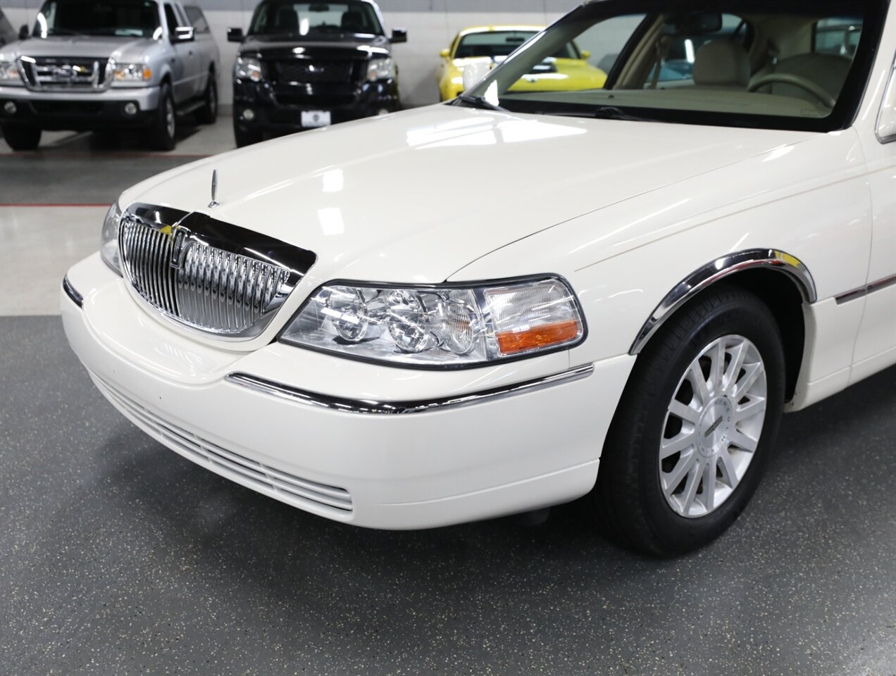2007 Lincoln Town Car Signature - Photo 3 - Addison, IL 60101