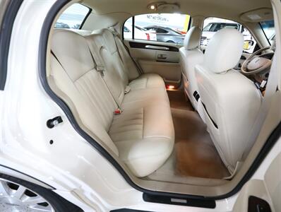 2007 Lincoln Town Car Signature - Photo 22 - Addison, IL 60101