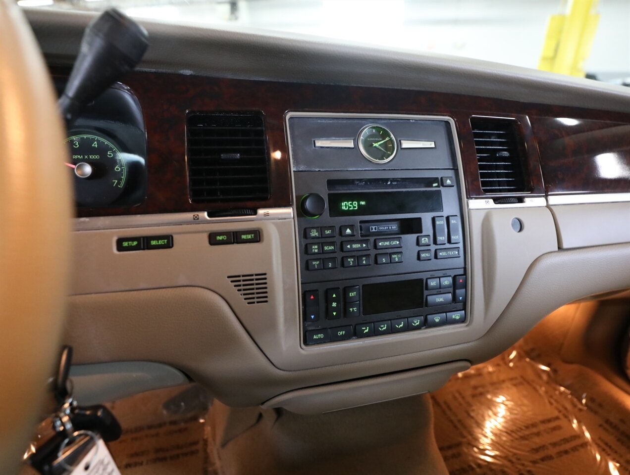 2007 Lincoln Town Car Signature - Photo 31 - Addison, IL 60101