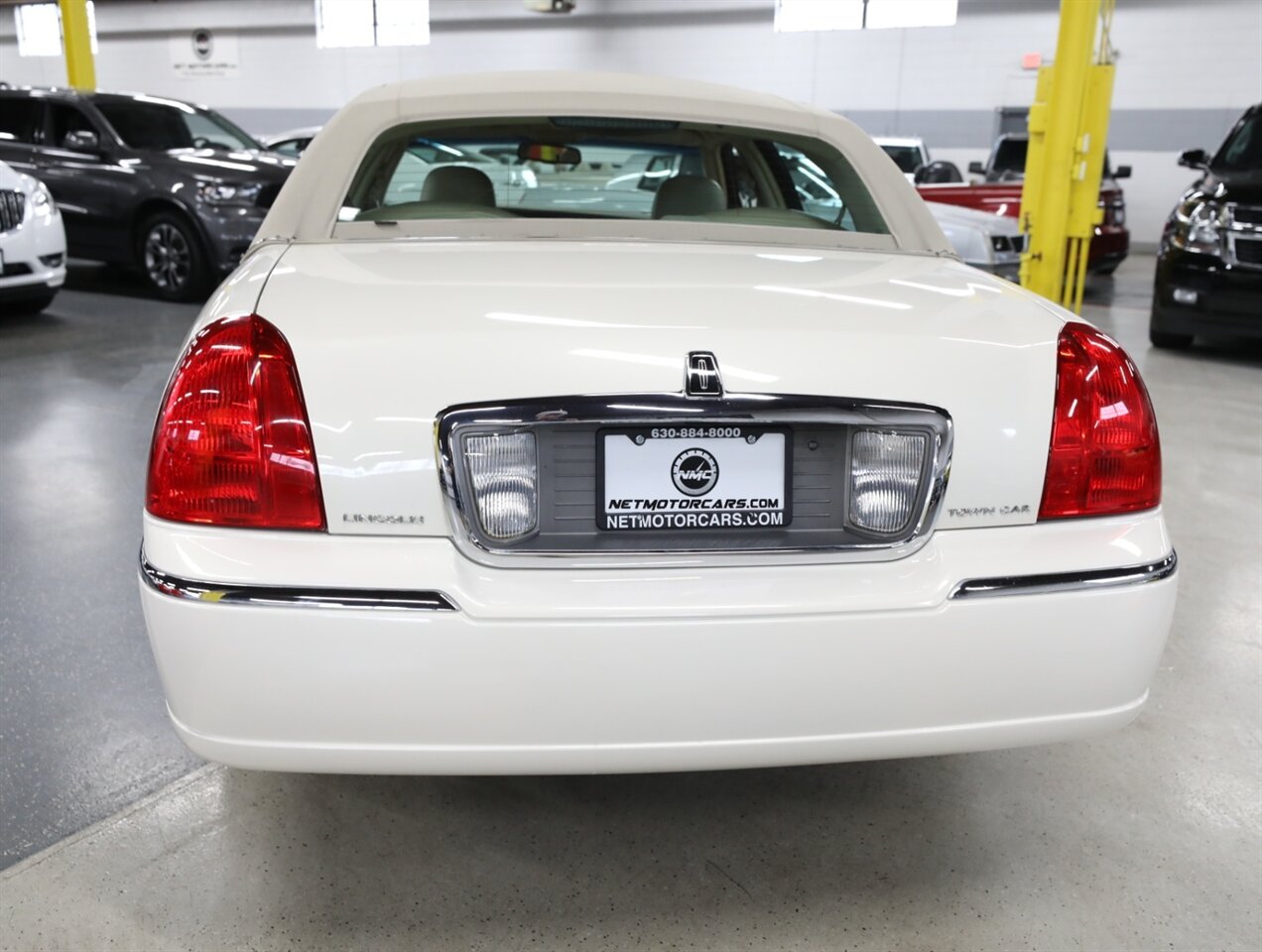 2007 Lincoln Town Car Signature - Photo 12 - Addison, IL 60101