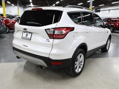 2018 Ford Escape SE AWD   - Photo 9 - Addison, IL 60101