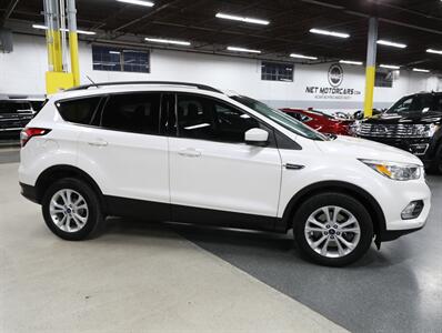 2018 Ford Escape SE AWD   - Photo 8 - Addison, IL 60101