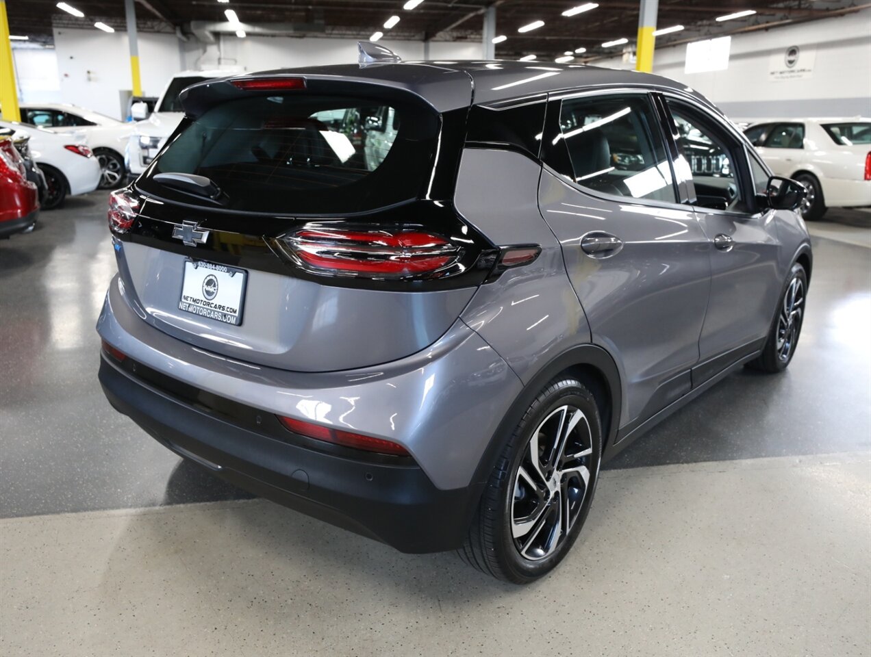 2023 Chevrolet Bolt EV 2LT   - Photo 9 - Addison, IL 60101