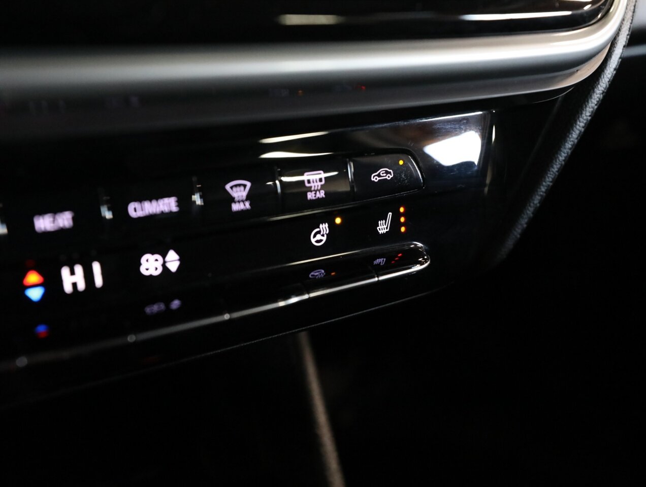 2023 Chevrolet Bolt EV 2LT   - Photo 32 - Addison, IL 60101