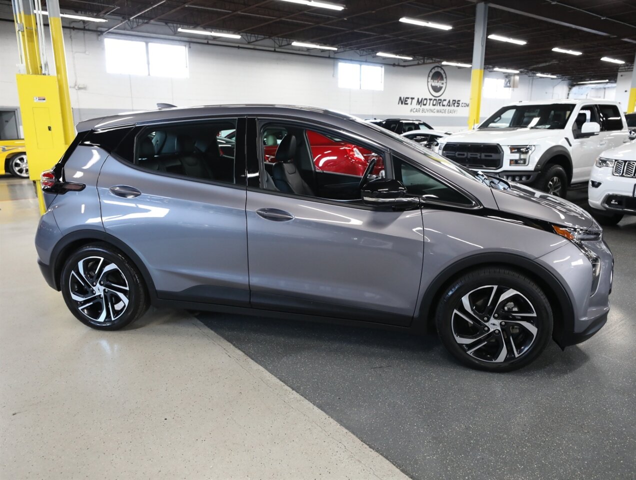 2023 Chevrolet Bolt EV 2LT   - Photo 8 - Addison, IL 60101