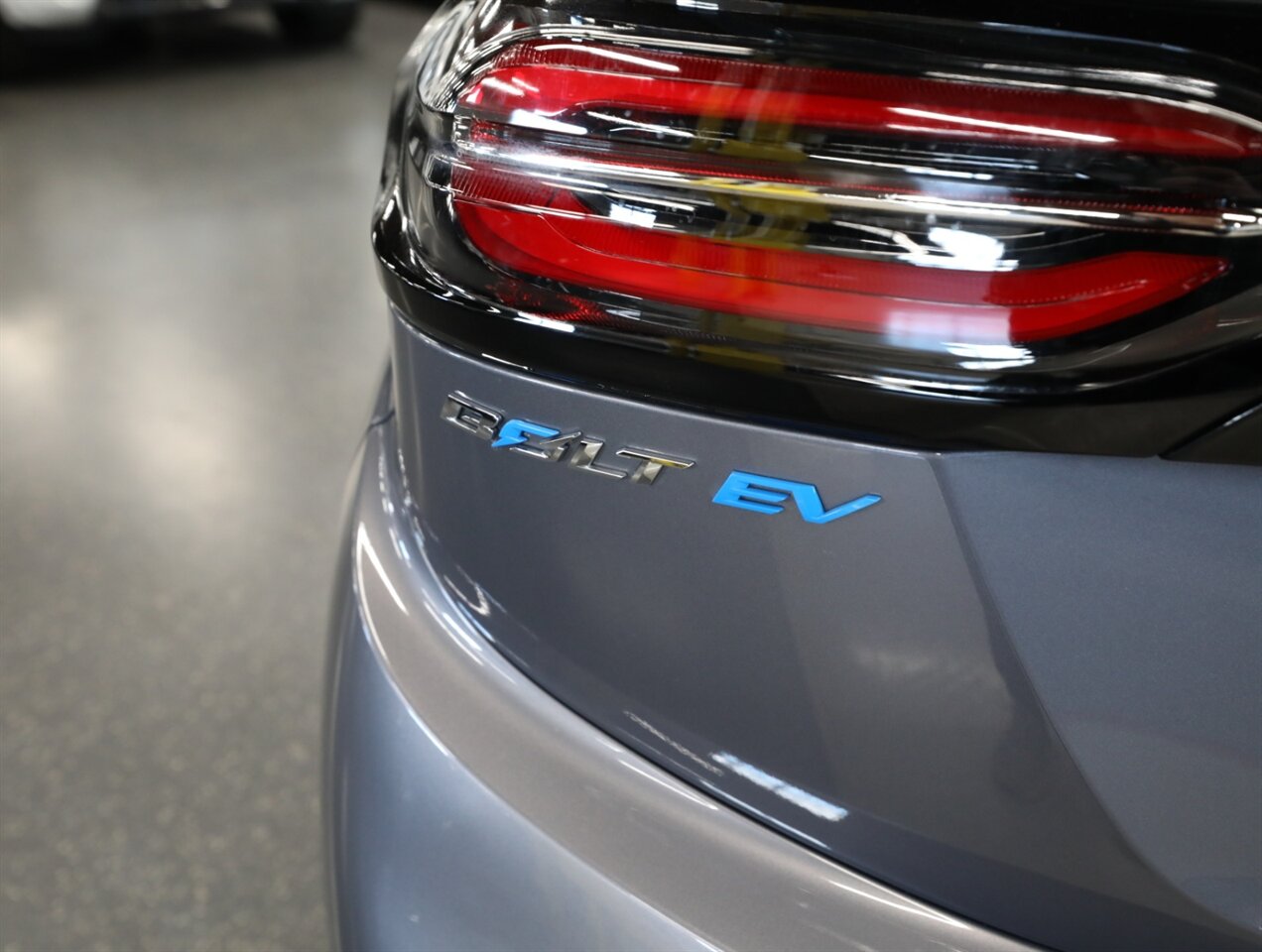 2023 Chevrolet Bolt EV 2LT   - Photo 11 - Addison, IL 60101